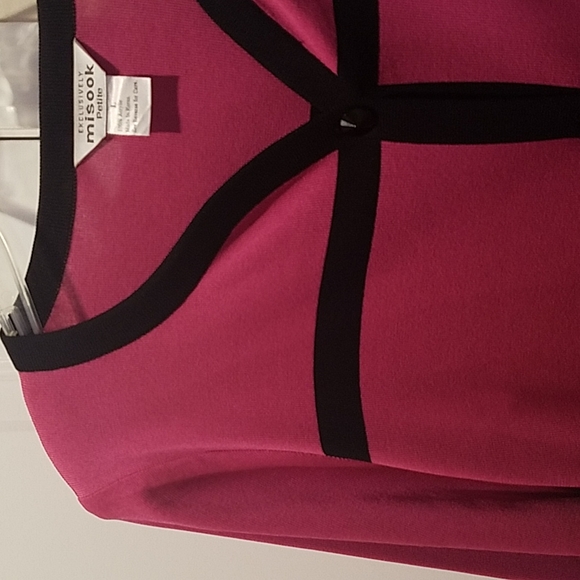 Misook magenta and black cardigan - Picture 3 of 5